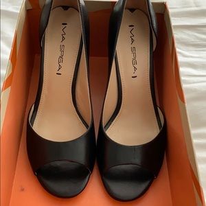 Via Spiga Versie Black Peep Toe Heels